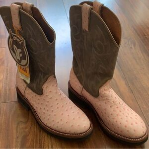NWT=Road Wolf Roper
Cowboy Boots